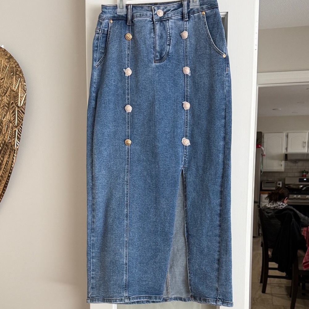 Frank Lyman Design Blue Denim Skirt with Gold Accents